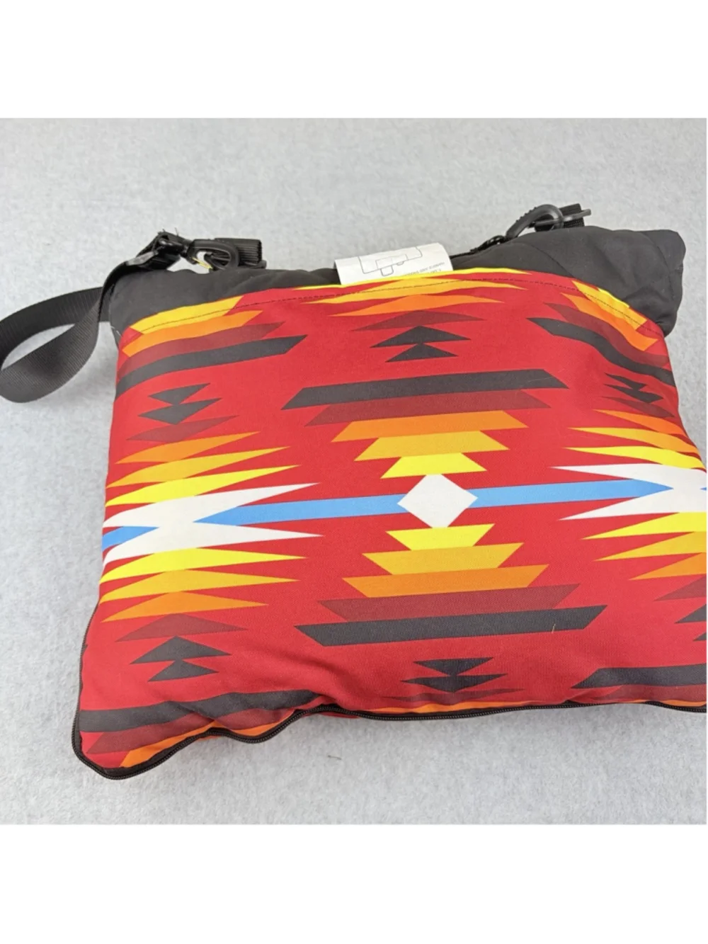 Pendleton picnic / outdoor packable blanket - red Aztec pattern